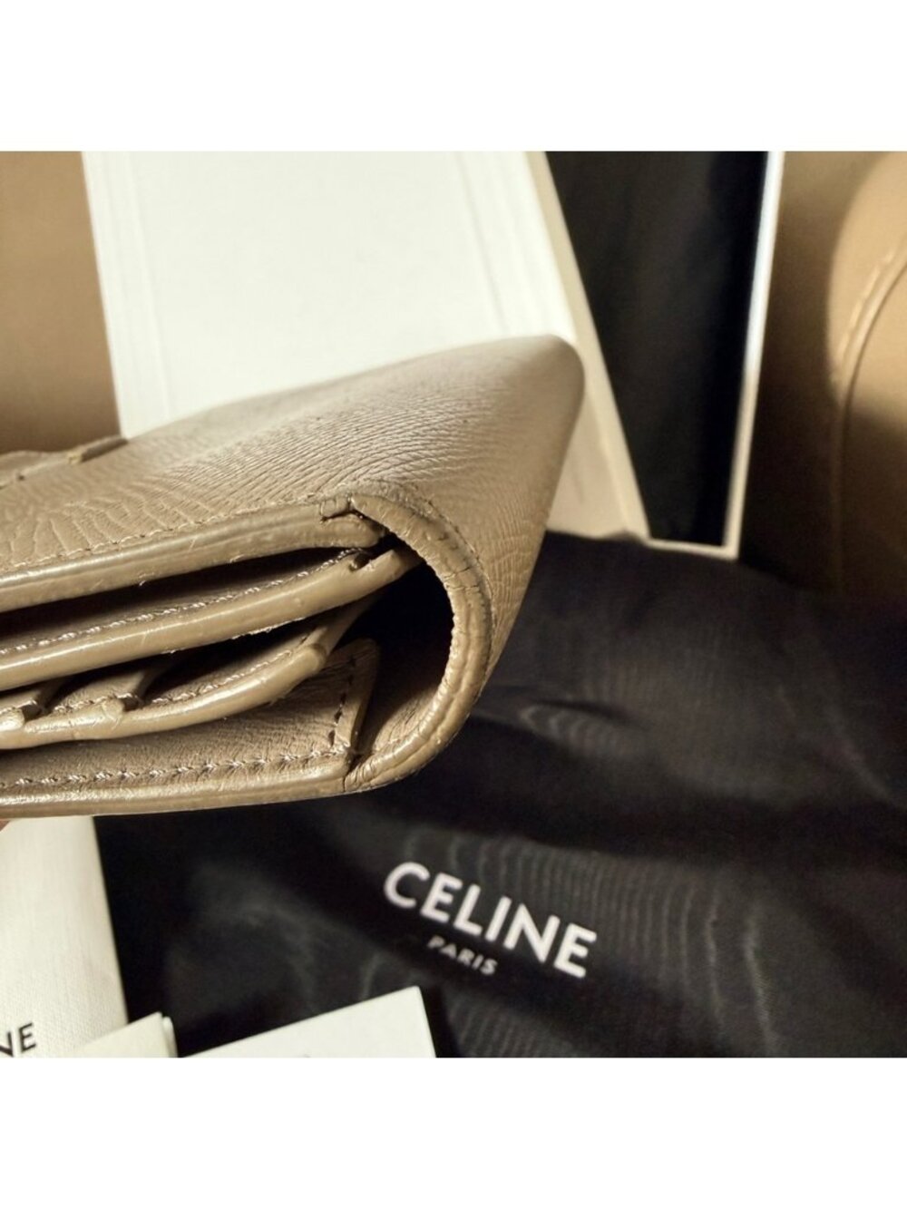 Celine Large Strap Wallet in Grained Calfskin Pebble Taupe/Gray Authentic - Picture 9 of 16